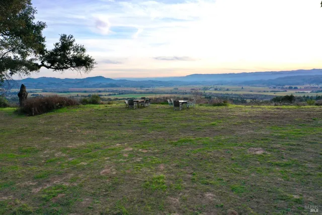 $2,100,000 | 500 Artisan Circle, Geyserville, CA 95441