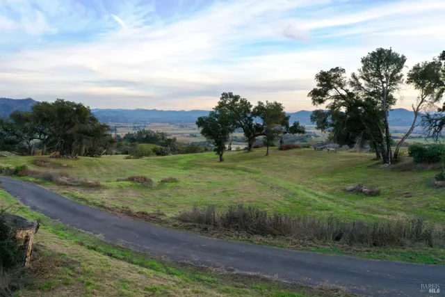 $2,100,000 | 500 Artisan Circle, Geyserville, CA 95441