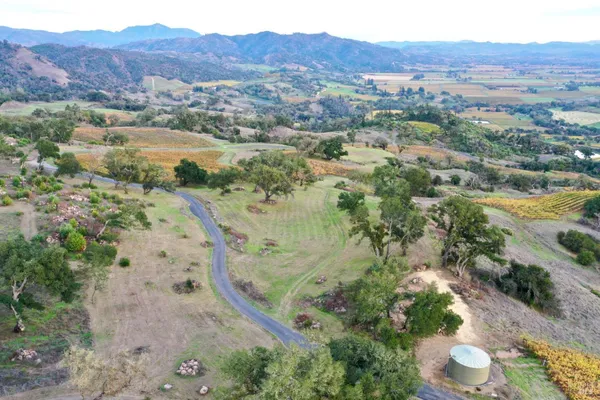 $2,100,000 | 500 Artisan Circle, Geyserville, CA 95441