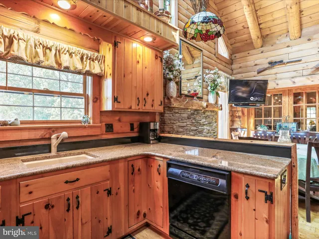 $1,000,000 | 14122 Mercersburg Road, Clear Spring, MD 21722