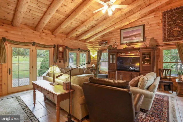 $1,000,000 | 14122 Mercersburg Road, Clear Spring, MD 21722