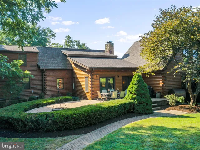 $1,000,000 | 14122 Mercersburg Road, Clear Spring, MD 21722