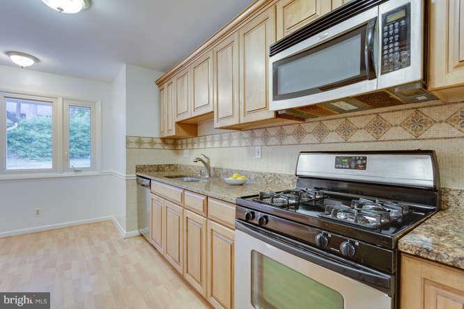 7002 Churchill Road McLean, VA 22101 - Photo 9 of 20 Kitchen