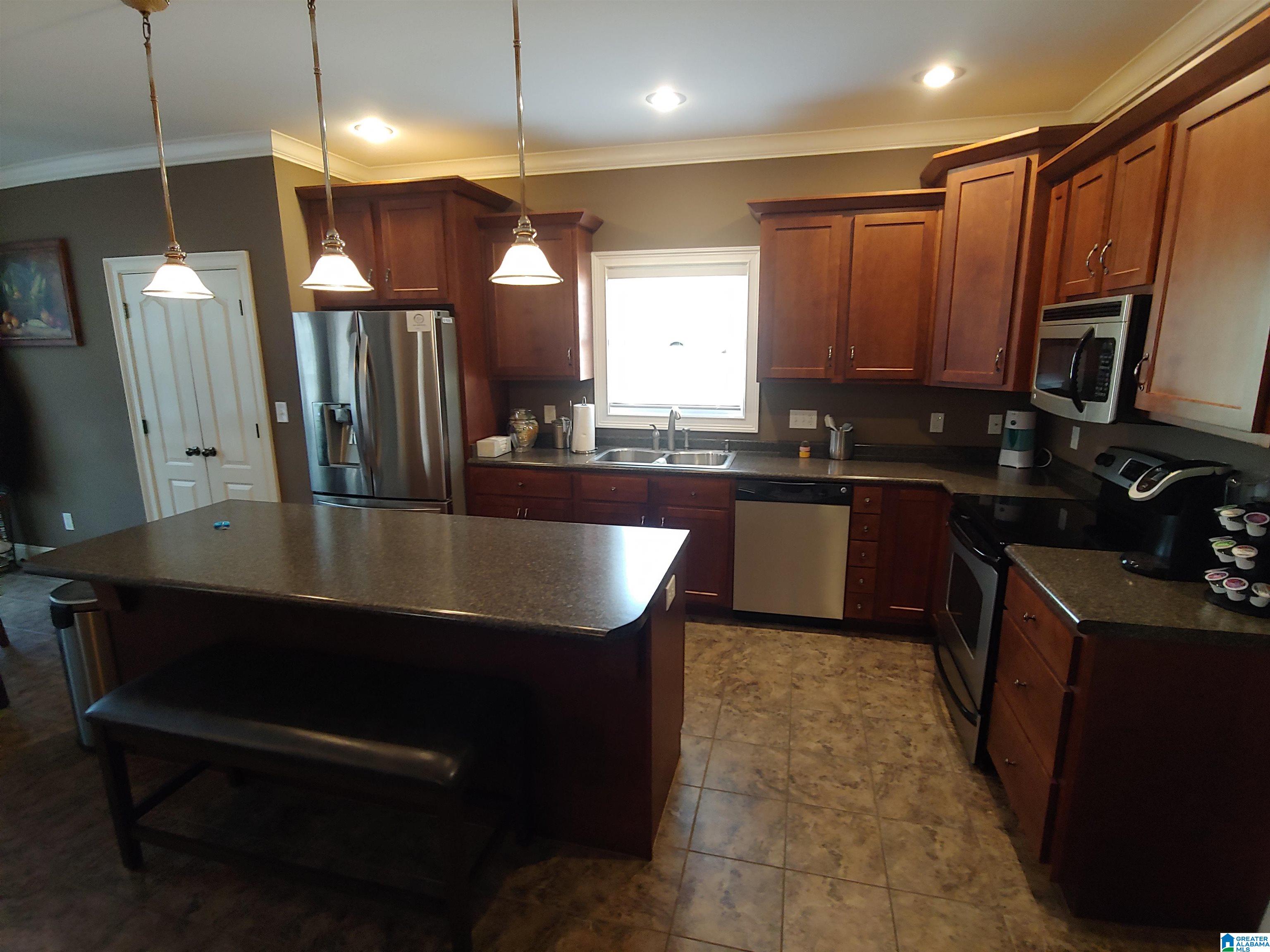 1606 Springhill Road Sylacauga, AL 35150 - Photo 7 of 37