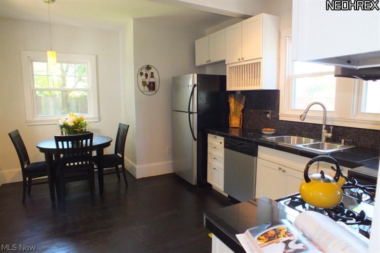 3212 Redwood Road Cleveland Heights, OH 44118 - Photo 11 of 19