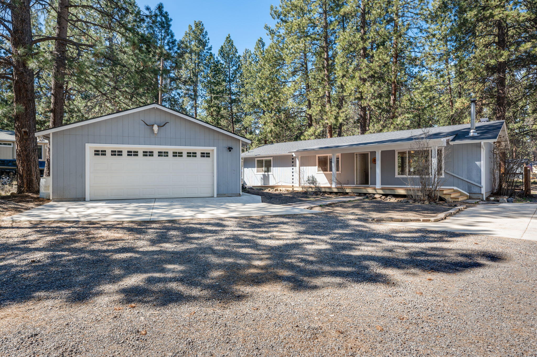 60091 Hopi Road Bend, OR 97702 - Photo 2 of 45 60091-Hopi-Rd-Bend-OR-97702-15