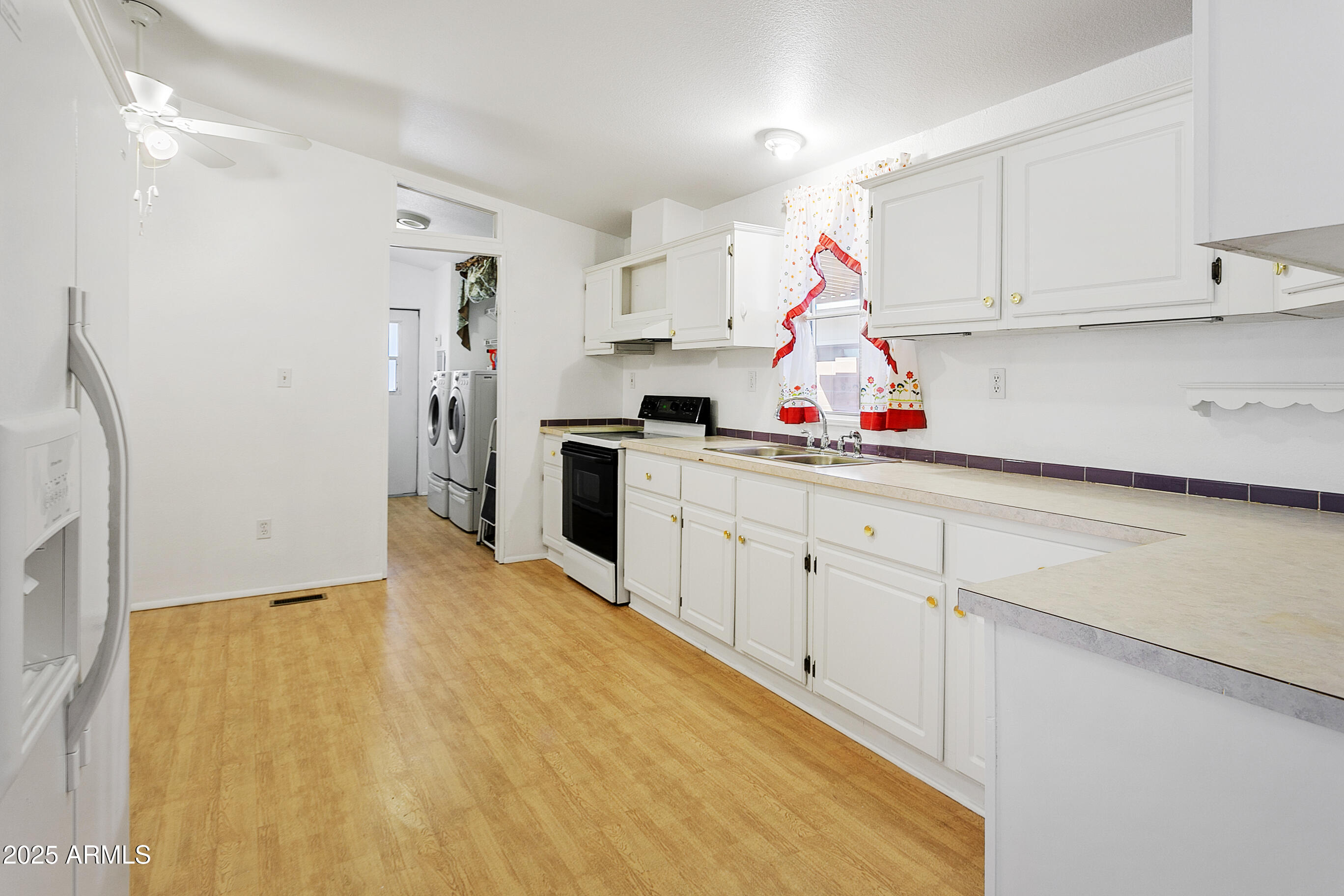 16416 North 33rd Way Phoenix, AZ 85032 - Photo 12 of 31