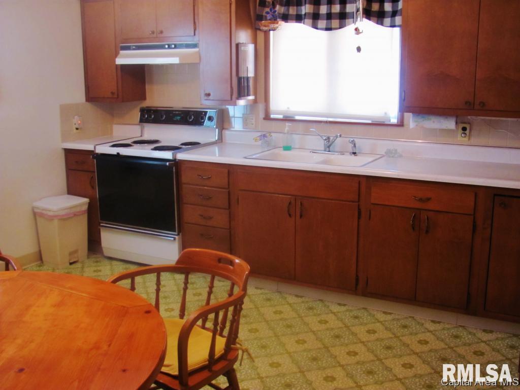 2125 North 19th Street Springfield, IL 62702 - Photo 8 of 10