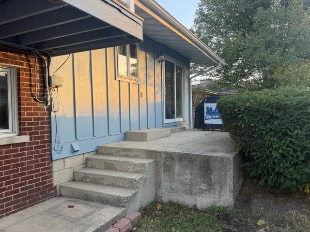 $269,900 | 1712 Taylor Street, Joliet, IL 60435