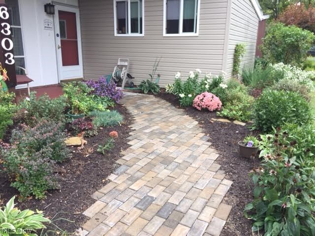6303 Springwood Road Parma Heights, OH 44130 - Photo 2 of 33 Gallery Image 2
