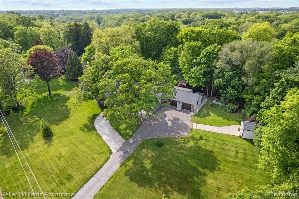 33770 Quaker Valley Road Farmington Hills, MI 48331 - Photo 11 of 31