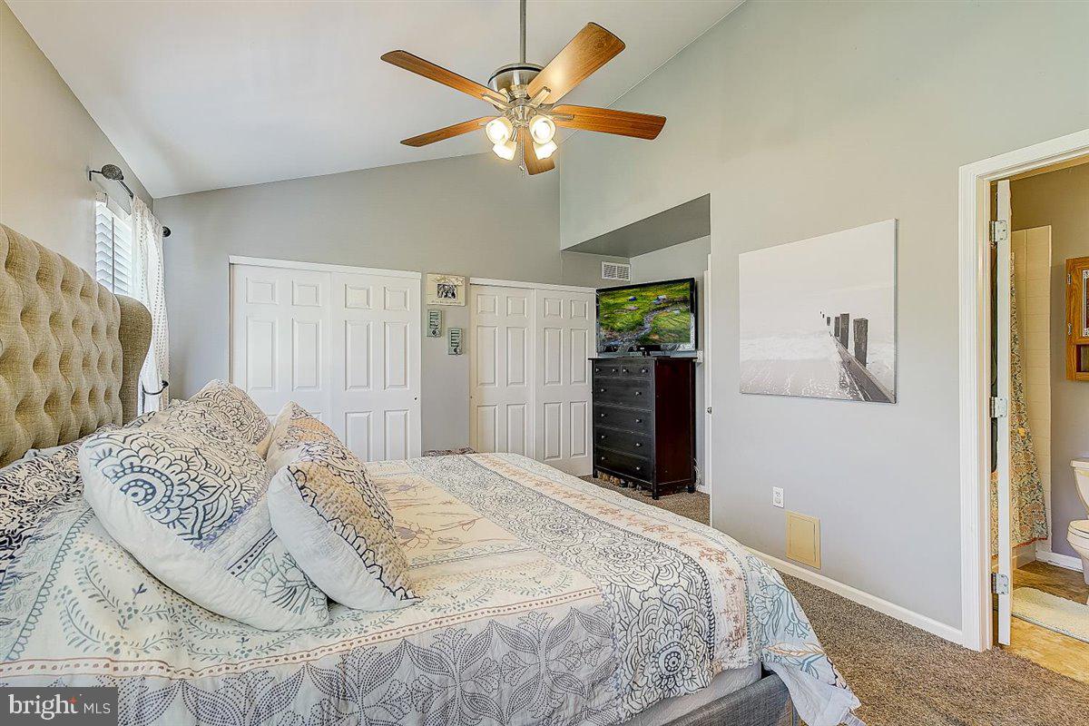 219 Springvalley Way Aston, PA 19014 - Photo 23 of 41 Primary Bedroom
