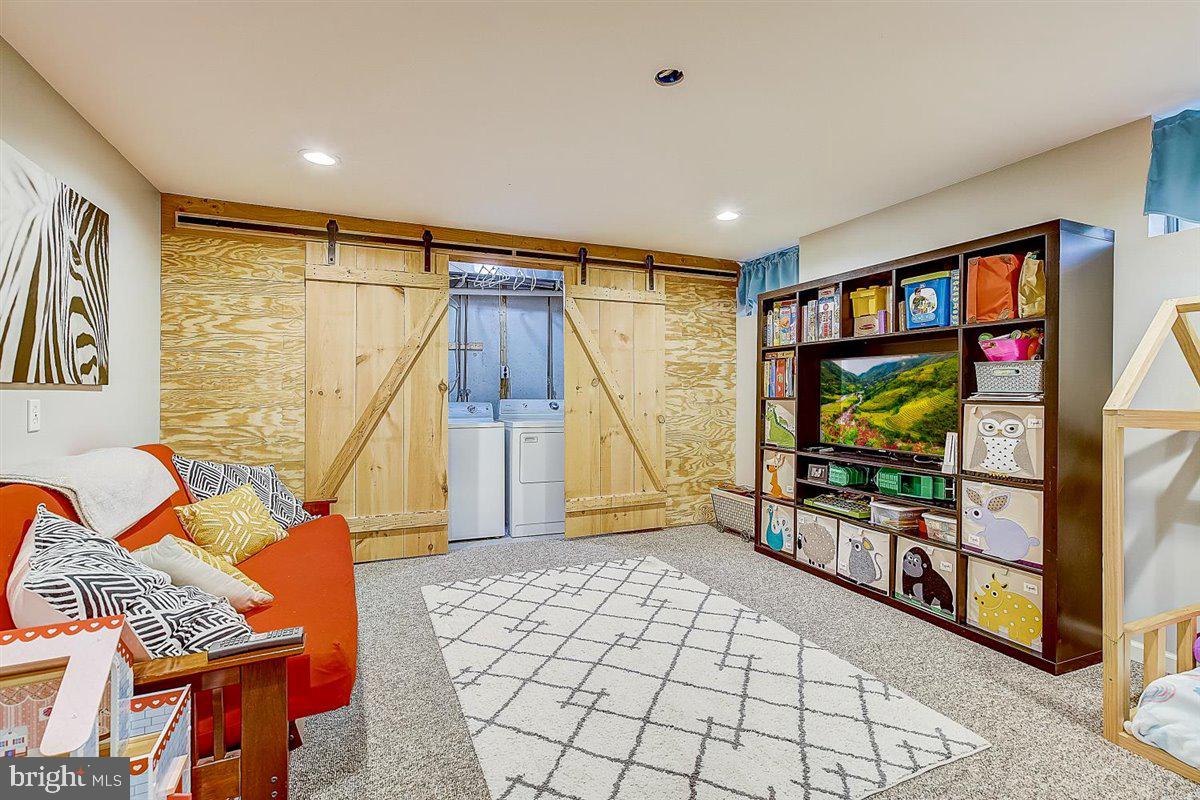 219 Springvalley Way Aston, PA 19014 - Photo 33 of 41 Finished Basement