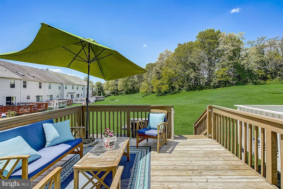 219 Springvalley Way Aston, PA 19014 - Photo 38 of 41 Deck