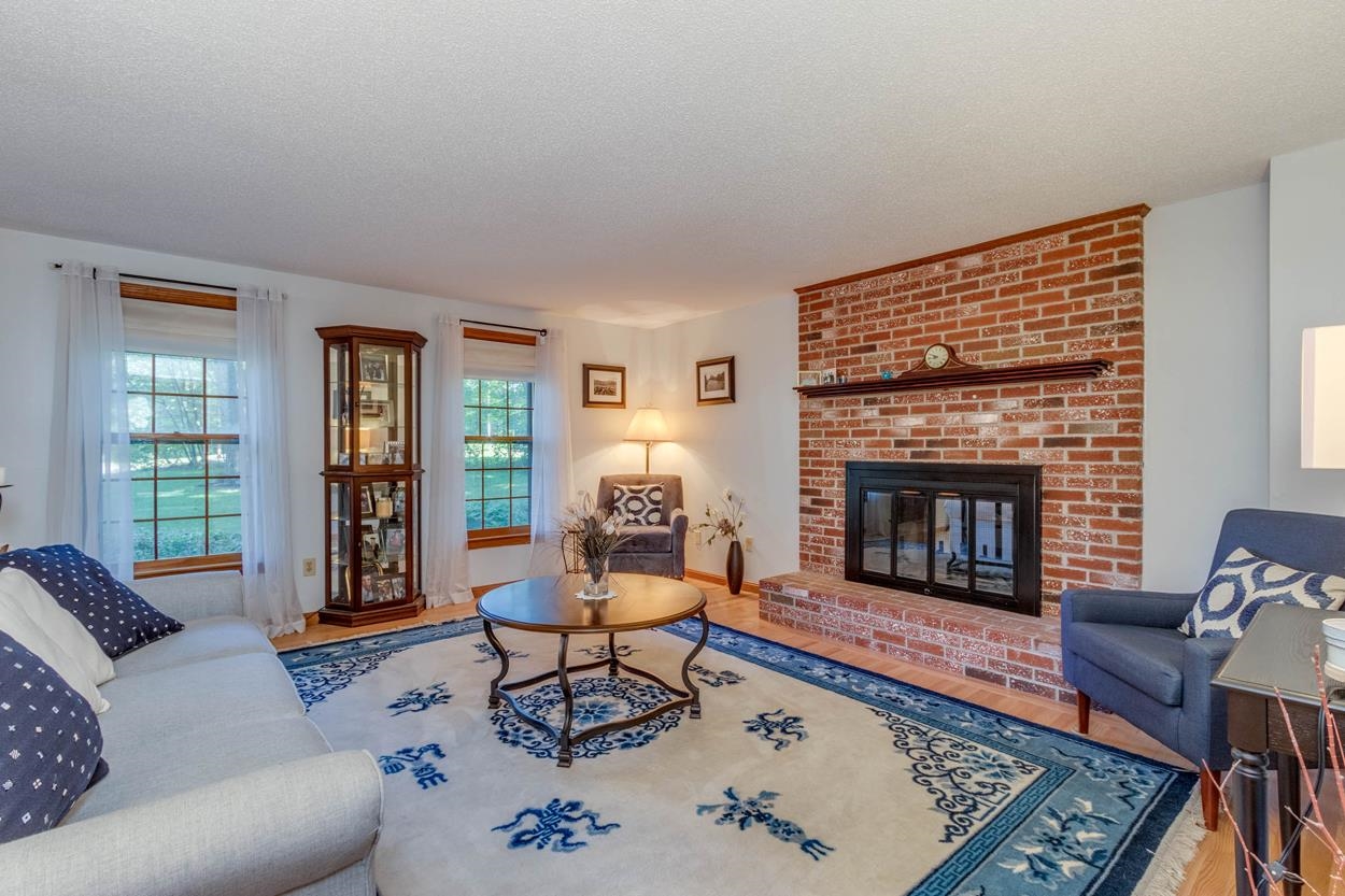 8 Fox Hollow Road Derry, NH 03038 - Photo 6 of 39