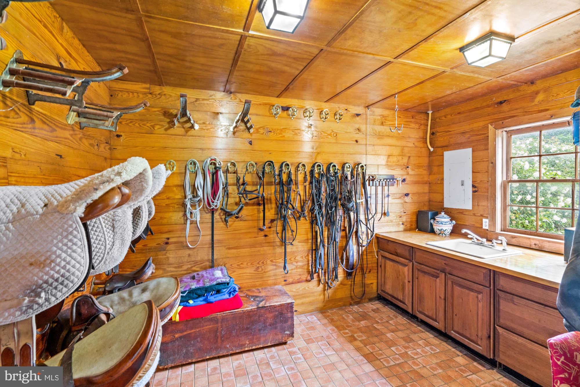 501 Richmond Road Castleton, VA 22716 - Photo 74 of 82 Paneled Tack Room