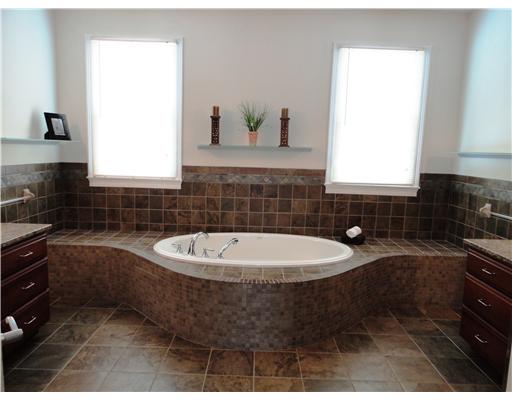 25 Ocean Ridge Drive Charlestown, RI 02813 - Photo 9 of 12 Master Bath/Spa.