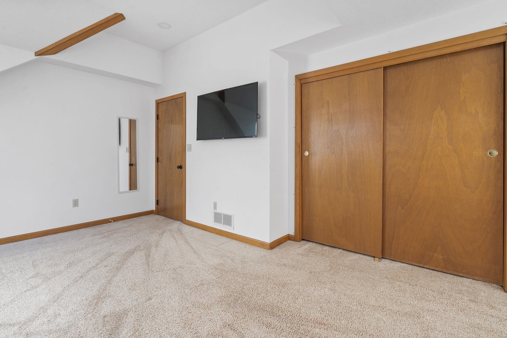 4 Newell's Meadow Lane, Unit 2 Derry, NH 03038 - Photo 11 of 26