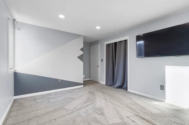 $350,000 | 4 Newell's Meadow Lane, Unit 2, Derry, NH 03038