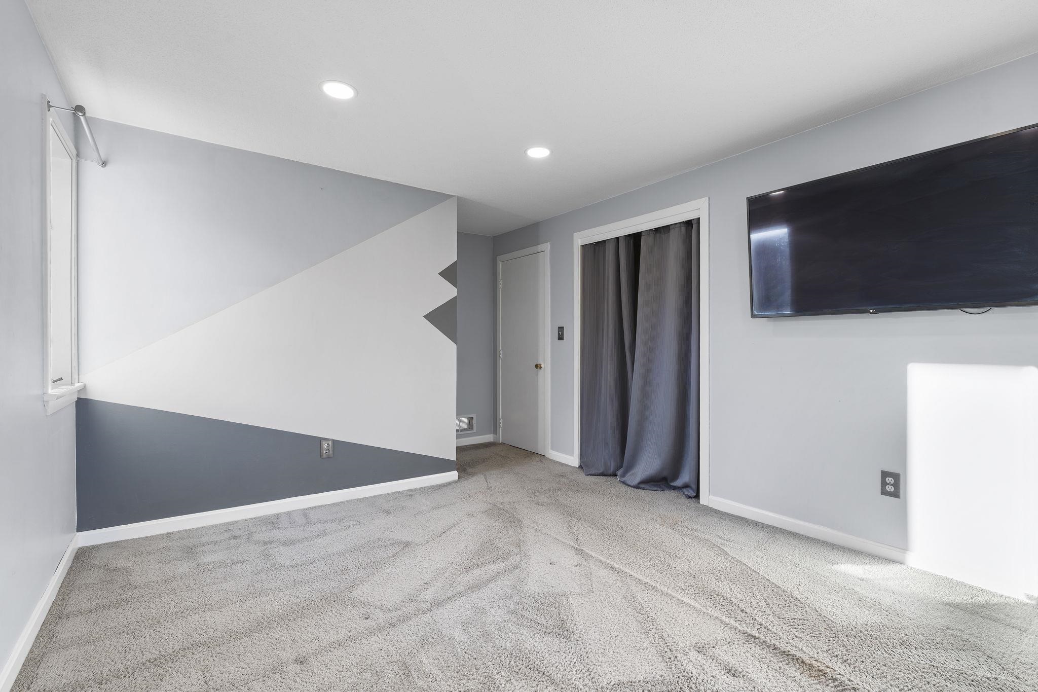 4 Newell's Meadow Lane, Unit 2 Derry, NH 03038 - Photo 13 of 26