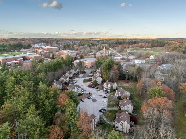 $350,000 | 4 Newell's Meadow Lane, Unit 2, Derry, NH 03038