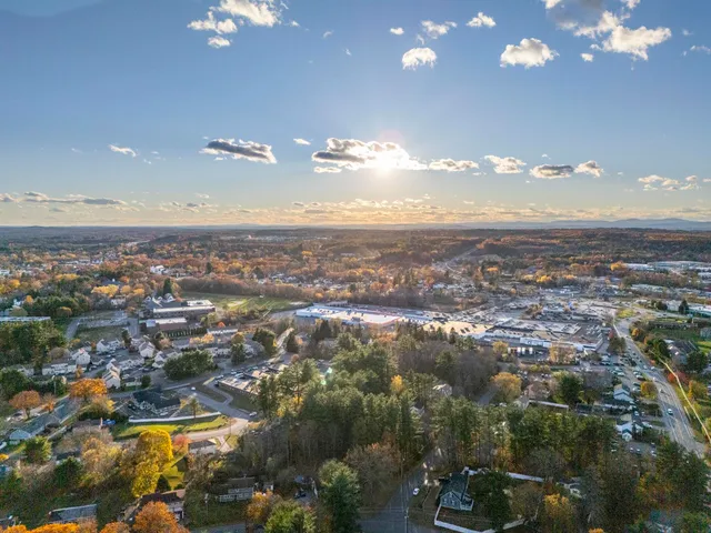 $350,000 | 4 Newell's Meadow Lane, Unit 2, Derry, NH 03038