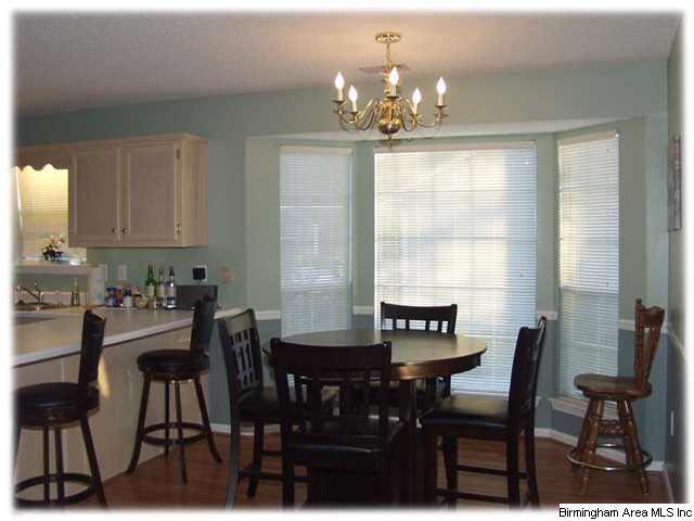 121 Cambridge Pointe Circle Alabaster, AL 35007 - Photo 6 of 22