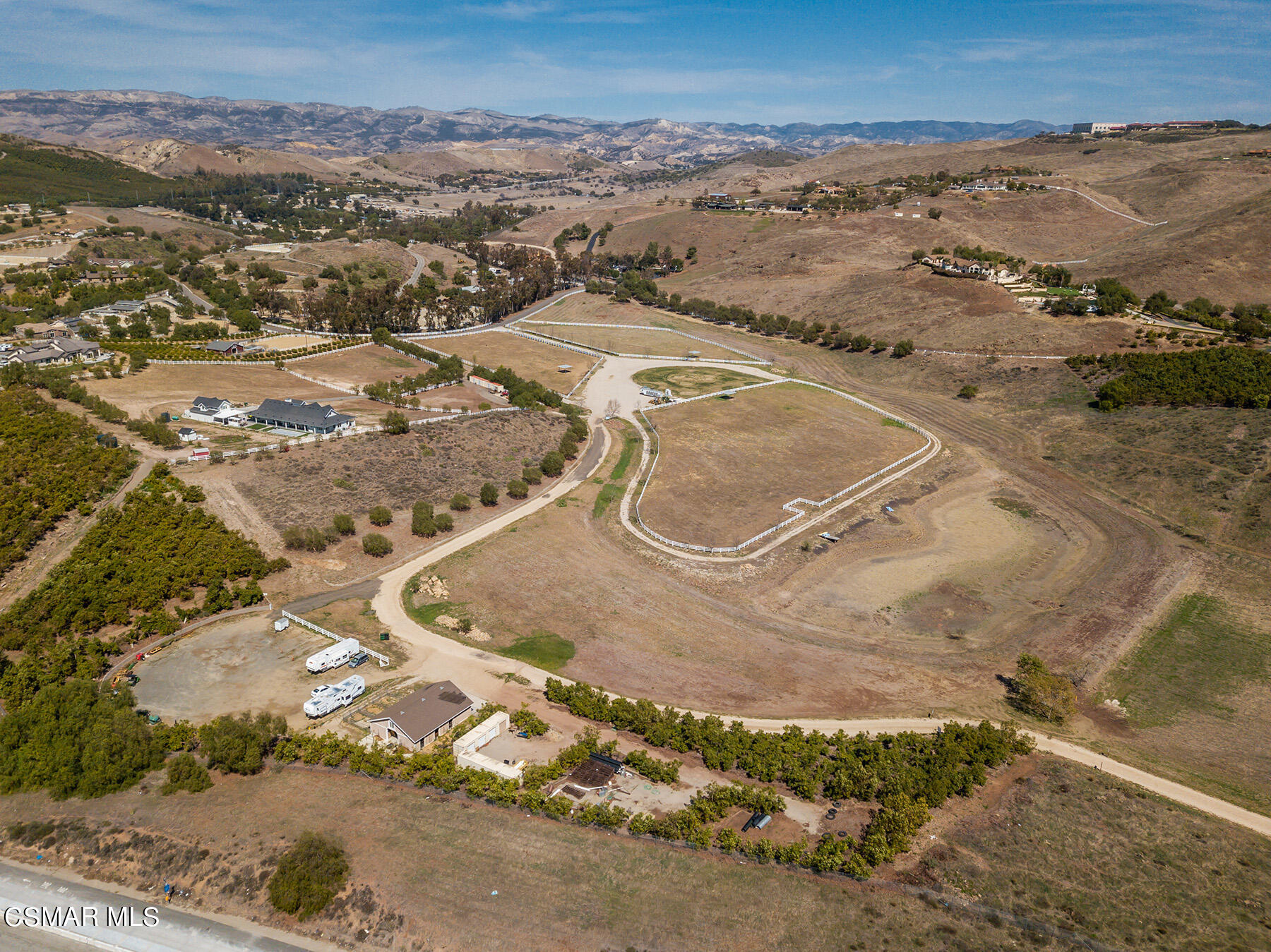 15578 LaPeyre Road Moorpark, CA 93021 - Photo 3 of 24 43