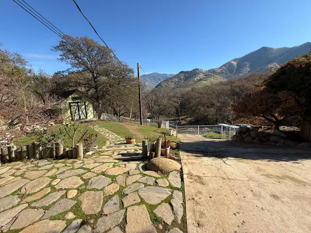 a view of outdoor space