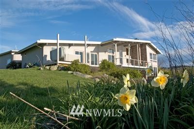 23515 Kingsbury Road Southwest Vashon, WA 98070 - Photo 1 of 1 Gallery Image 1