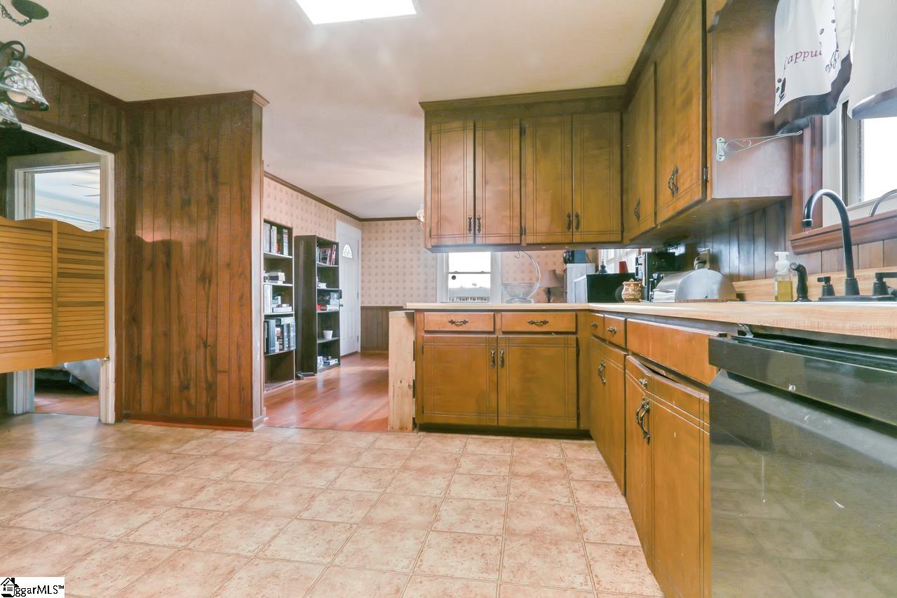 601 New Hope Road Anderson, SC 29626 - Photo 10 of 25