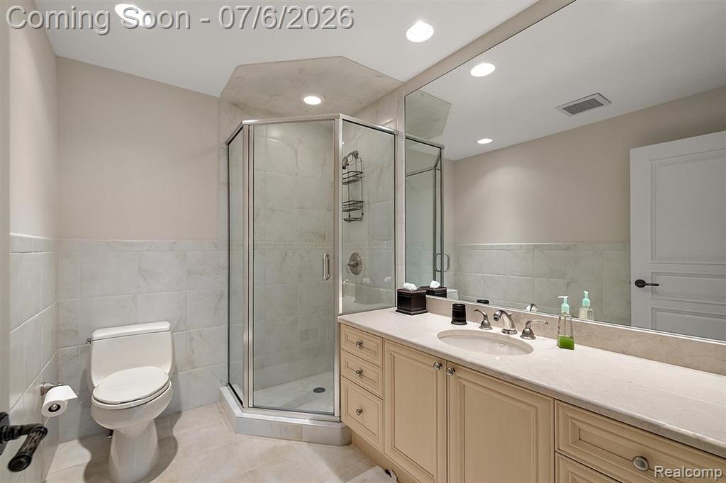 4650 Gatehouse Court Rochester, MI 48306 - Photo 46 of 78