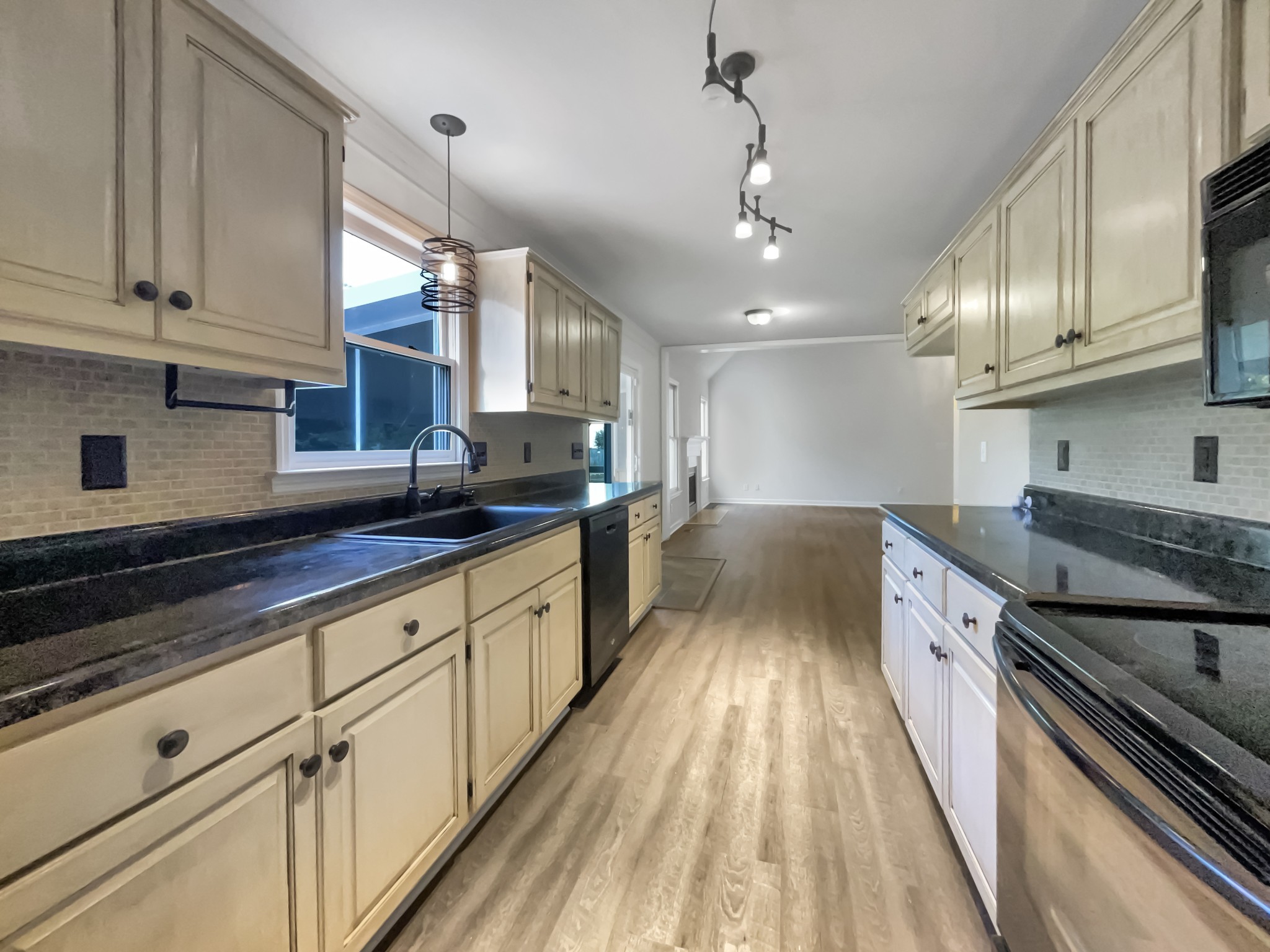 2002 Spring Meadow Circle Spring Hill, TN 37174 - Photo 10 of 18