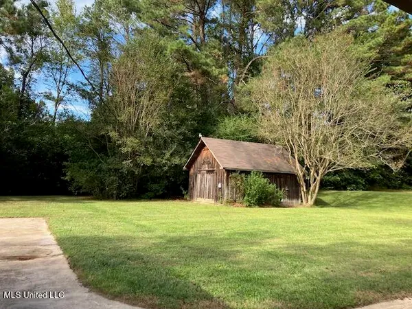 $324,500 | 2 Rolling Hill Road, Vicksburg, MS 39183