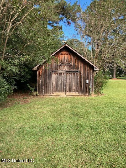 2 Rolling Hill Road Vicksburg, MS 39183 - Photo 4 of 36 IMG_1839 (1)