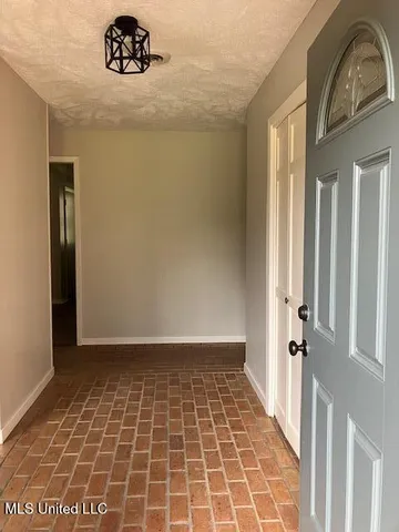 $334,440 | 2 Rolling Hill Road, Vicksburg, MS 39183