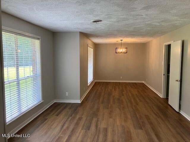 2 Rolling Hill Road Vicksburg, MS 39183 - Photo 7 of 36 IMG_1847 (1)