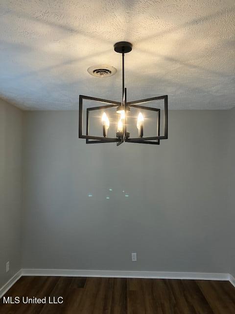 2 Rolling Hill Road Vicksburg, MS 39183 - Photo 8 of 36 IMG_1848 (1)