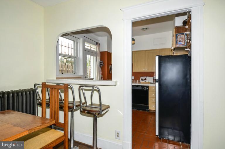 2009 Belmont Road Northwest, Unit 403 Washington, DC 20009 - Photo 10 of 15 Kitchen