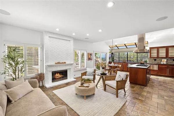 $2,000,000 | 22131 Brookpine, Mission Viejo, CA 92692