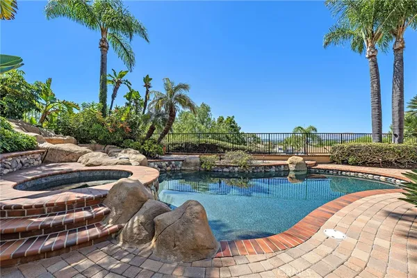 $2,000,000 | 22131 Brookpine, Mission Viejo, CA 92692