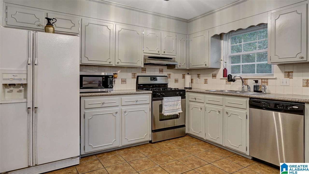 3329 Winchester Road Hoover, AL 35226 - Photo 9 of 49