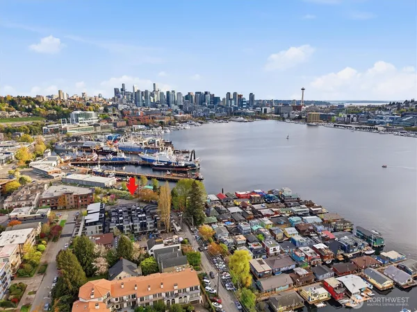 $999,950 | 2016 Fairview Avenue East, Unit C, Seattle, WA 98102