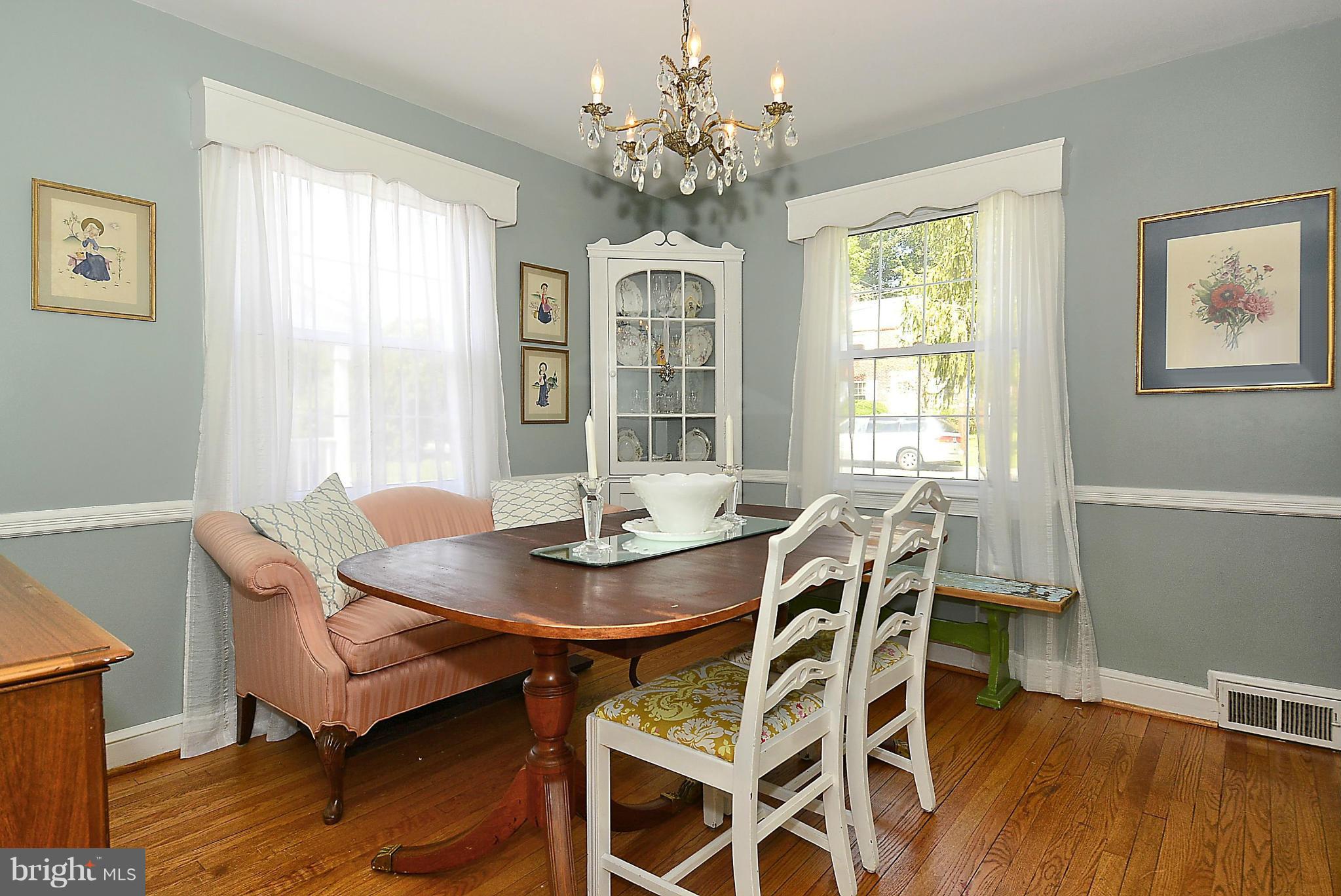 2106 Cascade Road Silver Spring, MD 20902 - Photo 15 of 30 Dining Room