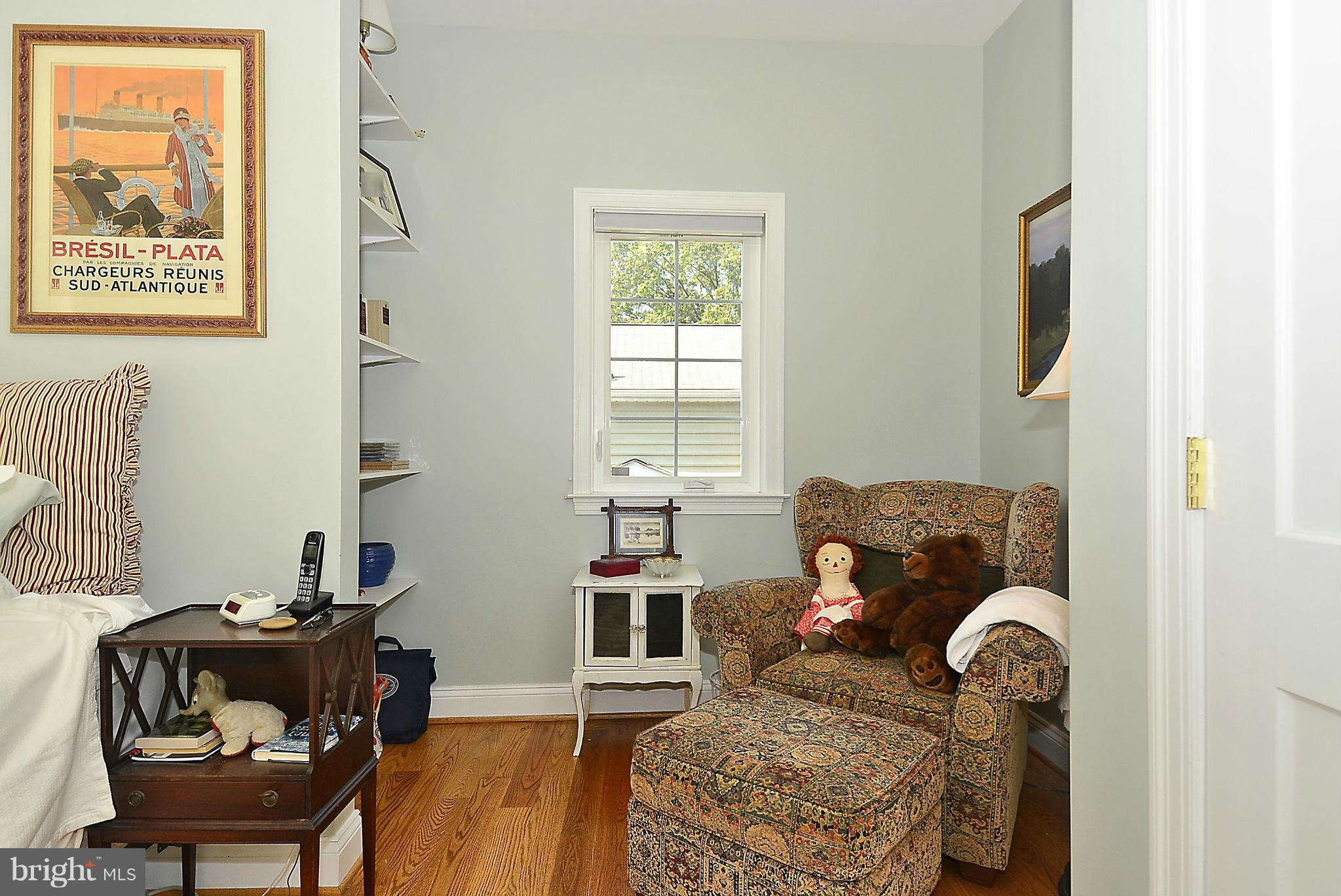 2106 Cascade Road Silver Spring, MD 20902 - Photo 20 of 30 Bedroom (Master)