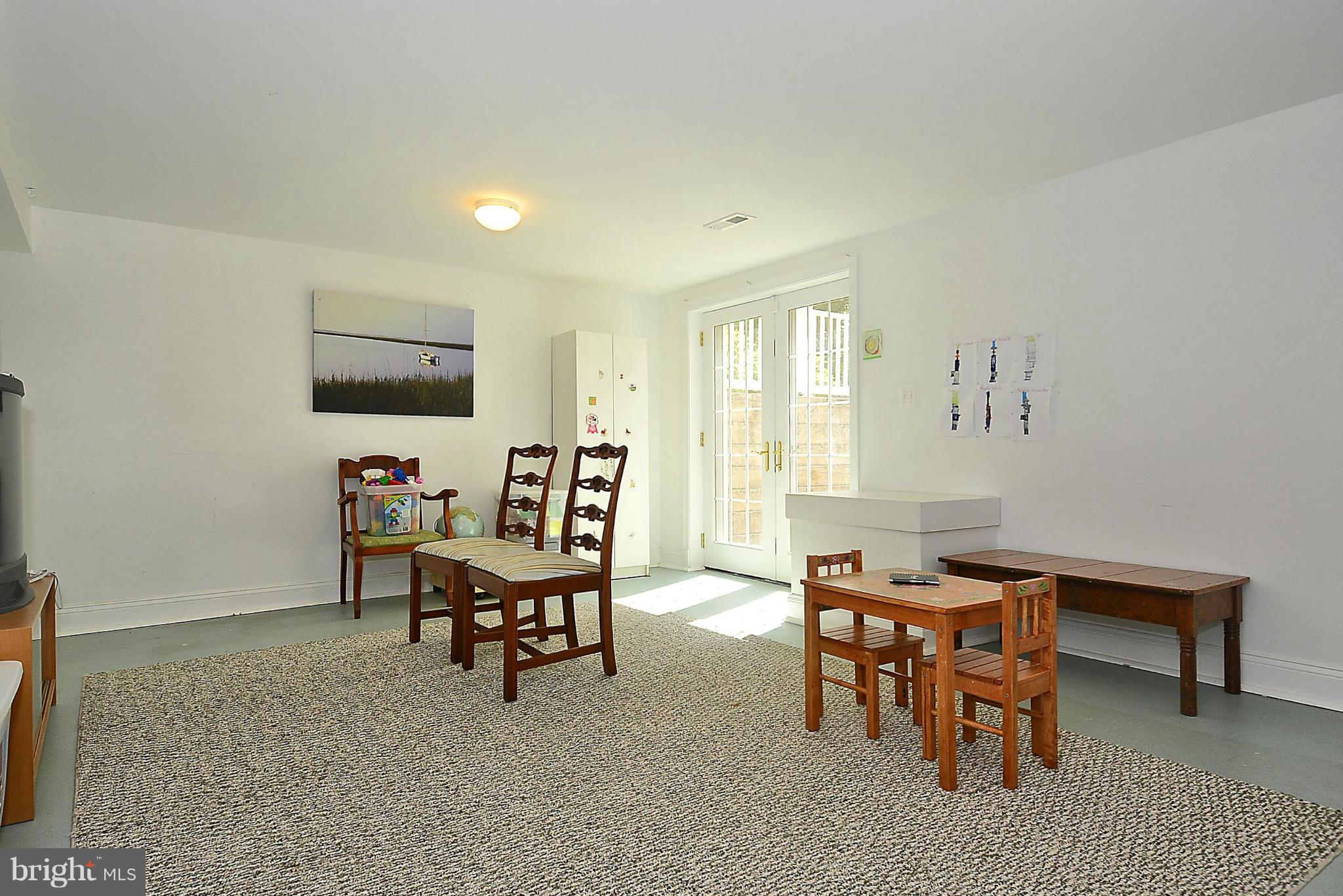 2106 Cascade Road Silver Spring, MD 20902 - Photo 29 of 30 Interior (General)