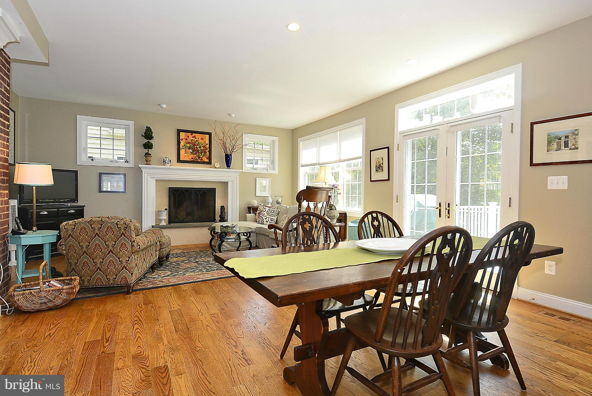 2106 Cascade Road Silver Spring, MD 20902 - Photo 8 of 30 Family Room