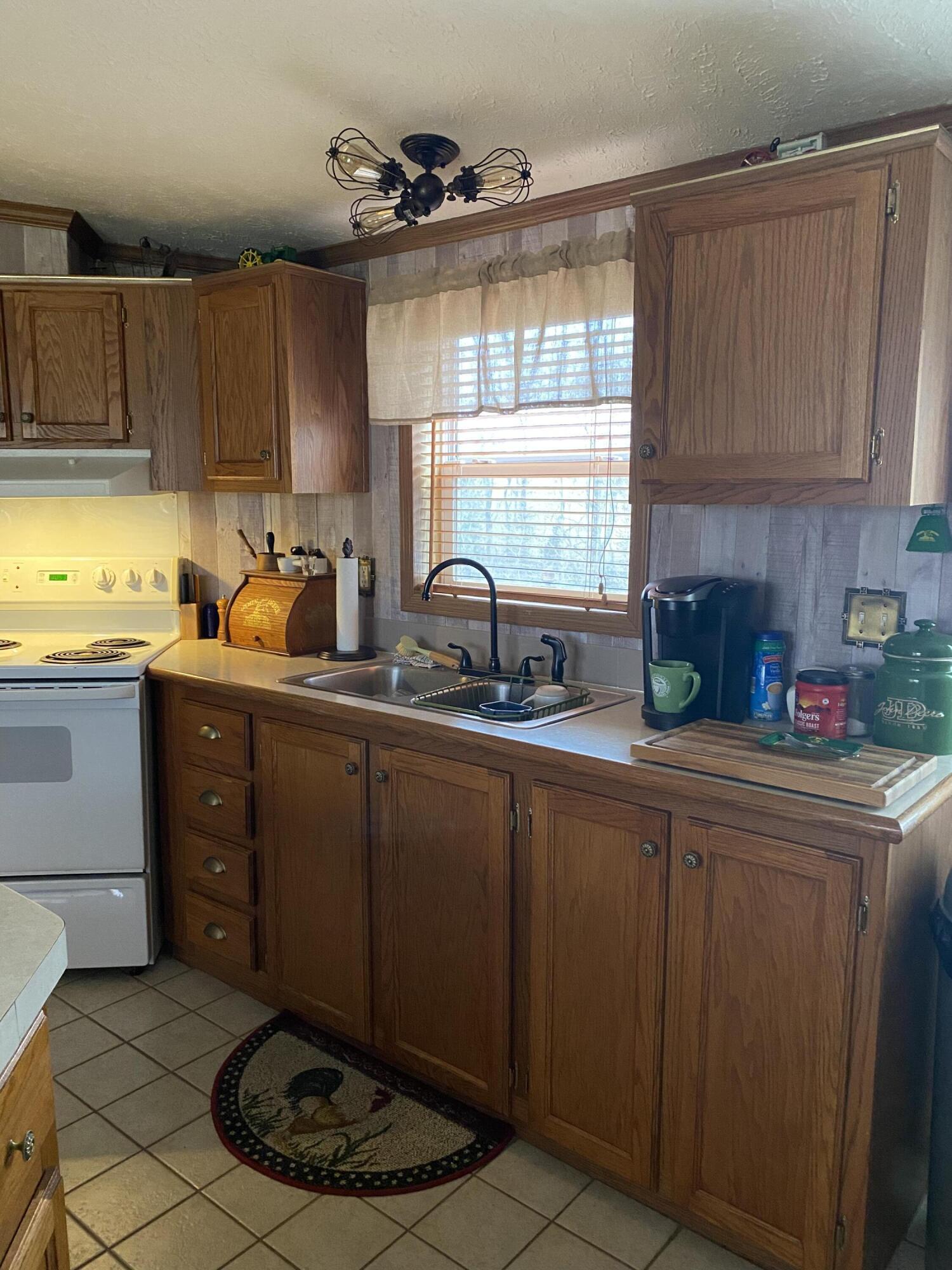 258 Whitlock Road Richmond, KY 40475 - Photo 18 of 27 2CA55B80-9577-4EC9-8329-DAFDB9FF4709