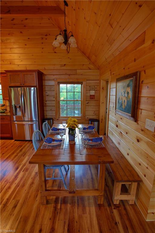 224 Bennett Road Stoneville, NC 27048 - Photo 17 of 27 Dining/Brakfast room