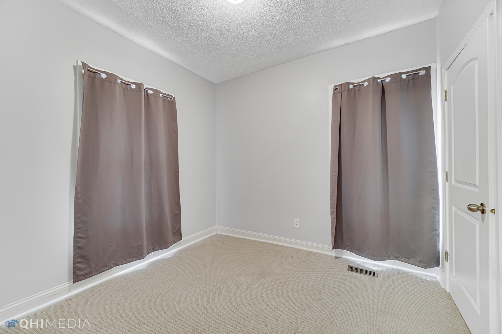 360 North Spring Street Elgin, IL 60120 - Photo 12 of 20